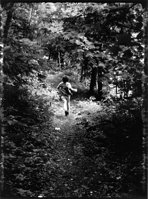 http://www.bertrandcarriere.com/files/gimgs/th-40_12Josée dans la forêt .jpg